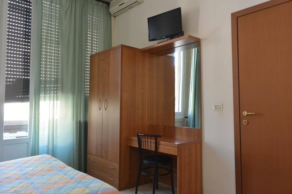 Hotel Oriente Милан Экстерьер фото